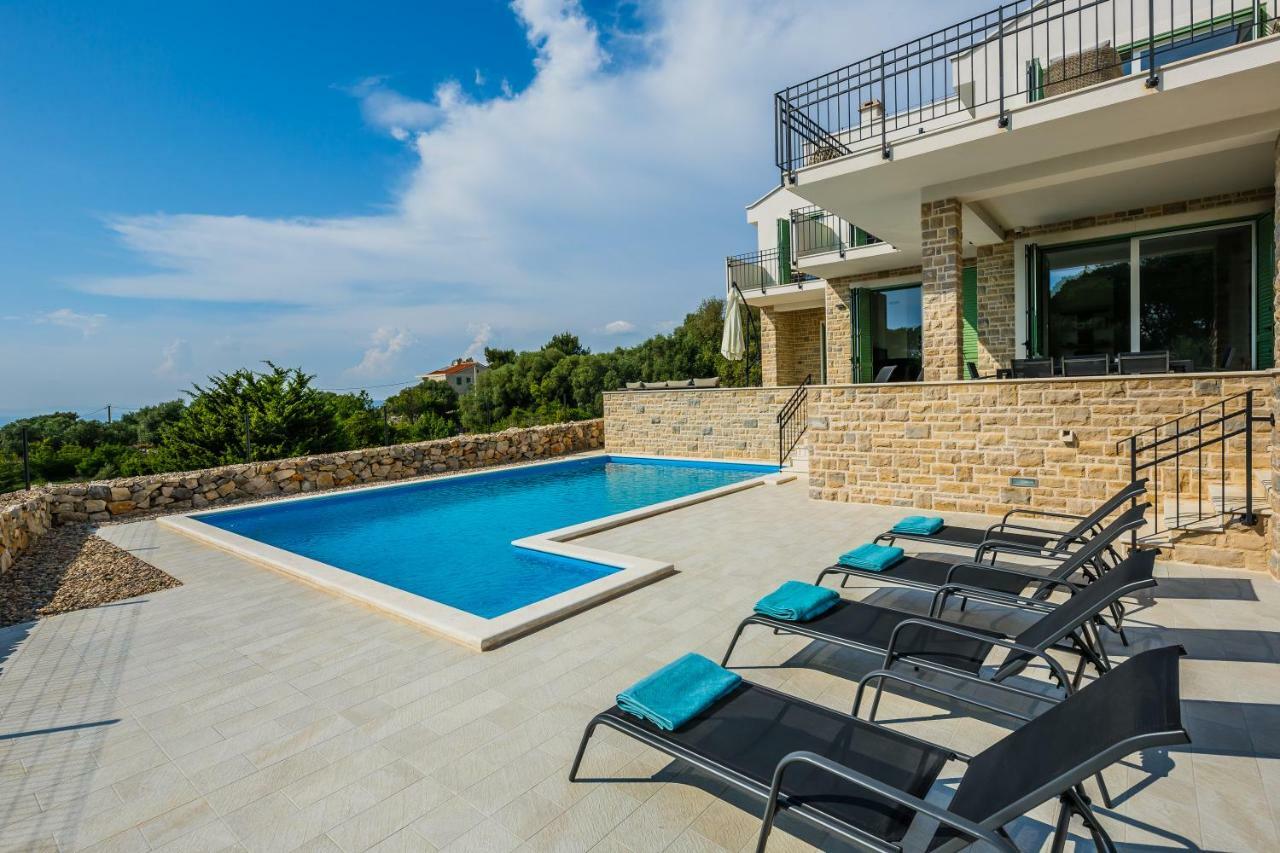Villa Bramasole Lun Novalja Bagian luar foto