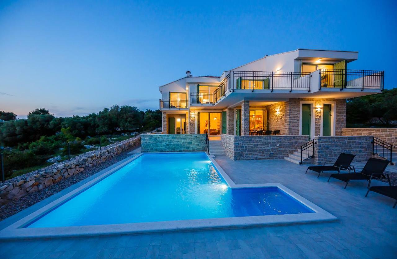 Villa Bramasole Lun Novalja Bagian luar foto